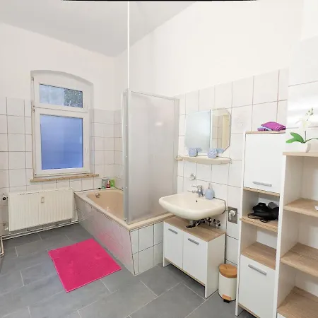 Apartment Urlaubsmagie - 5 Fussminuten Zur Elbe, Garten, Pool - R2 Rathmannsdorf