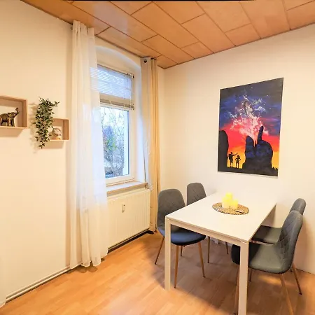 Apartment Urlaubsmagie - 5 Fussminuten Zur Elbe, Garten, Pool - R2 *